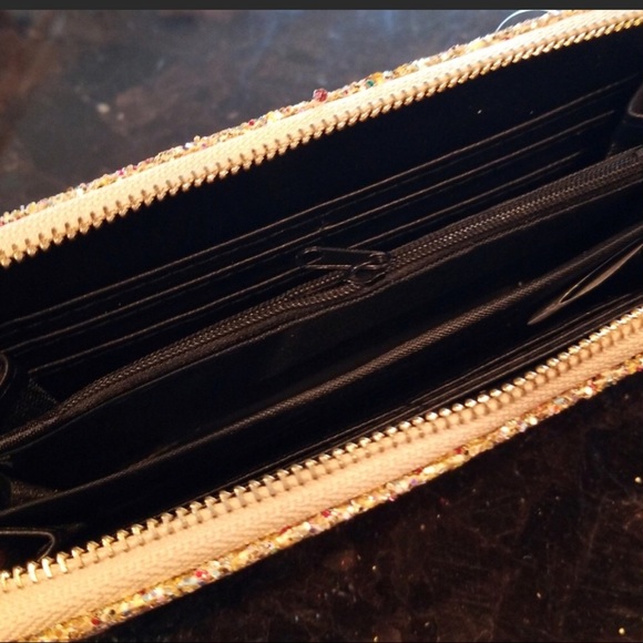 💕sale💕New Glitter Zip Around Glitter Wallet - Picture 4 of 5